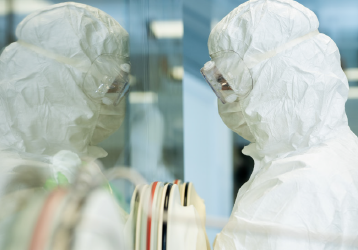 Isolator Essentials for Aseptic Confidence