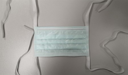 Sterile TYPIIR grade A/B face mask with drawstring